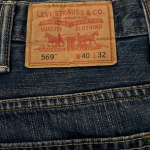 Levi jeans 569 size 40x32
